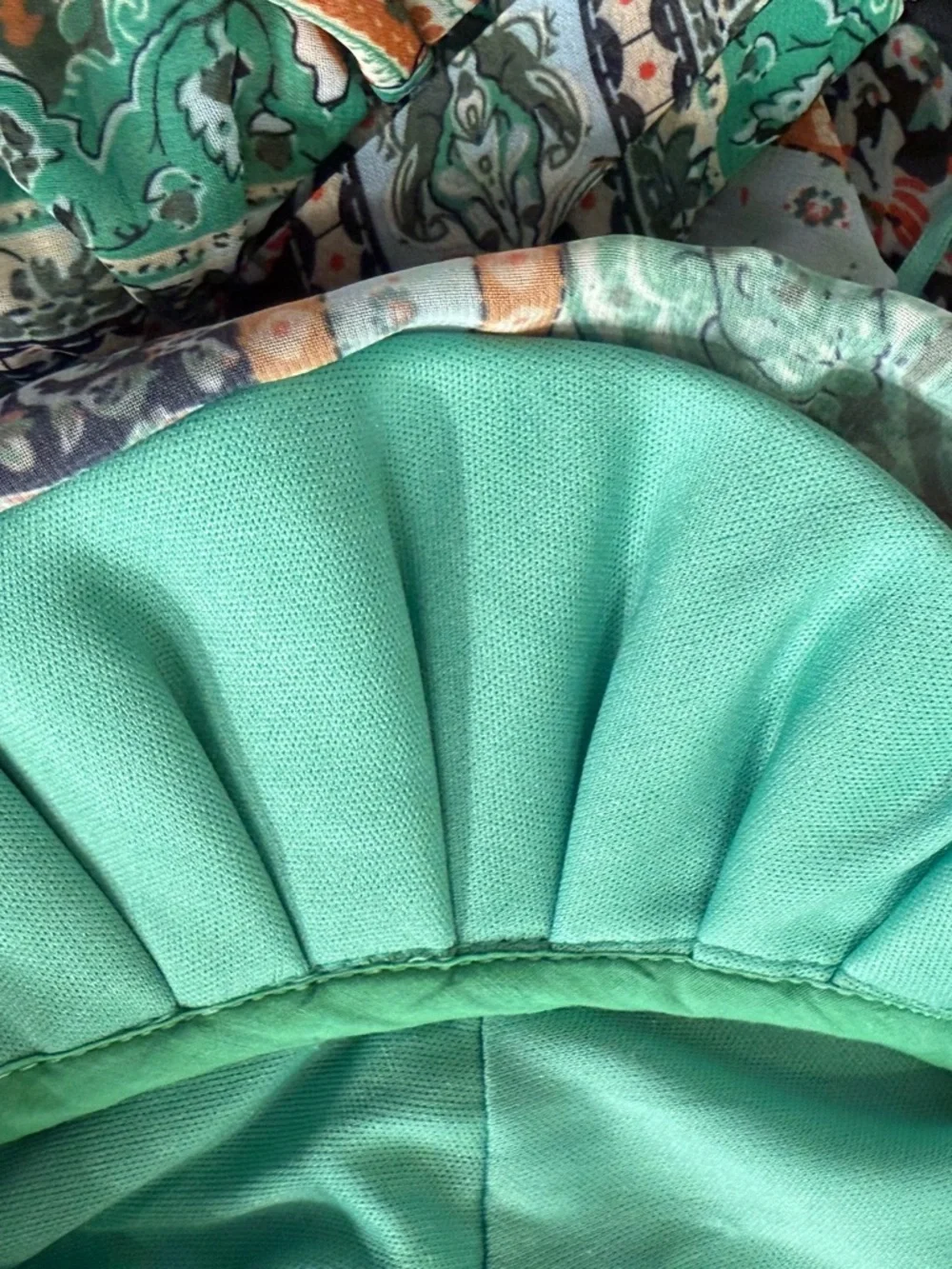 Luxxel Green Paisley Print Cut-Out Ruffle Mini Dress Size Medium NWT - Picture 6 of 8